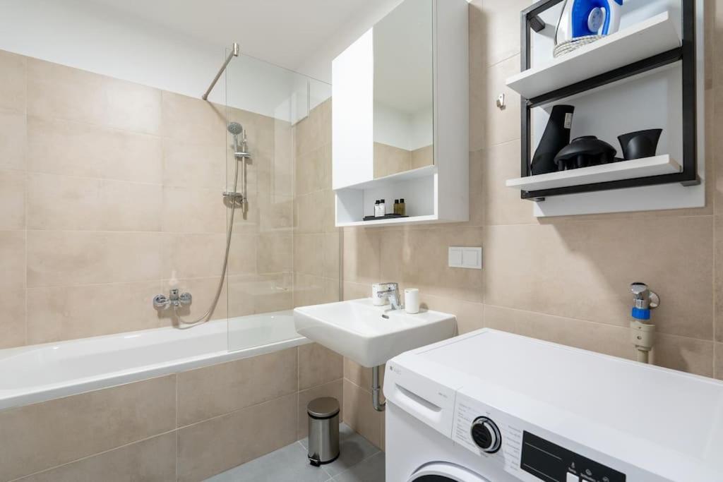 Urban 1Br Retreat, Easy City Link By Hm Bécs Kültér fotó